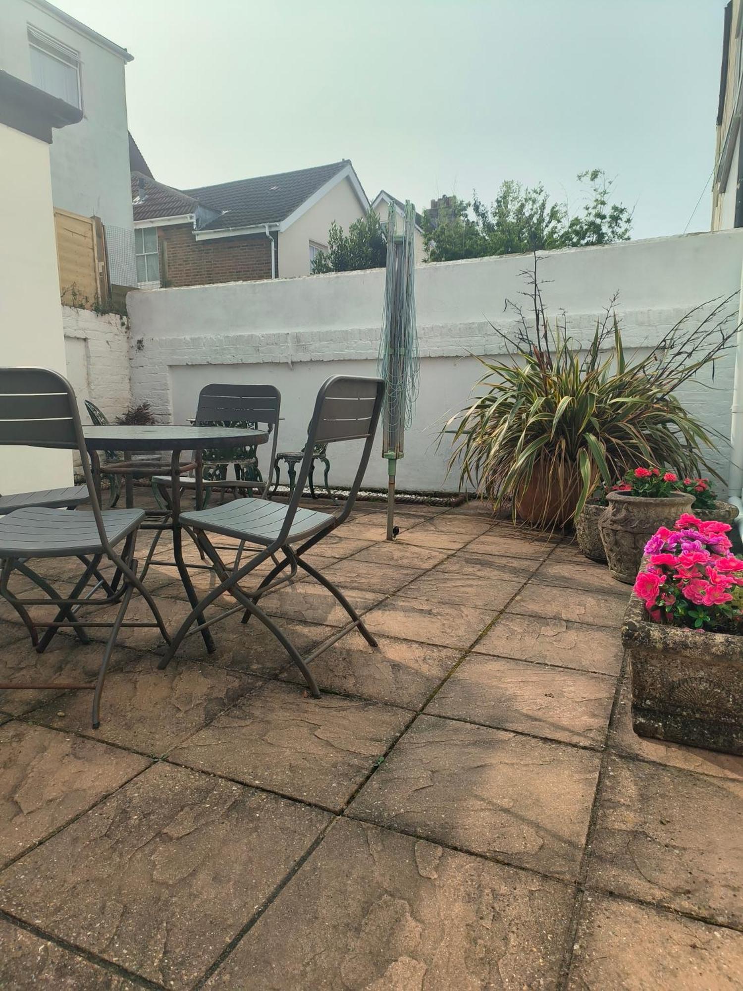 Southsea Historic Gem - Elegant Apartments พอร์ตสมัธ ภายนอก รูปภาพ